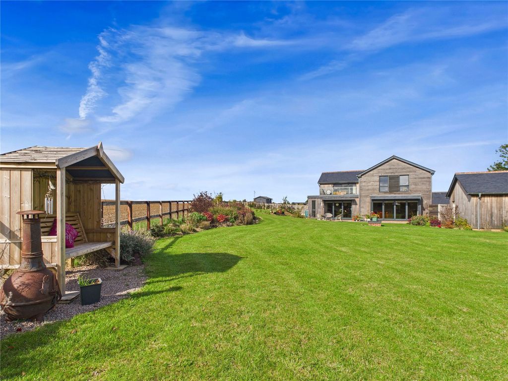 Property photo 2 of 31 Picture No. 06