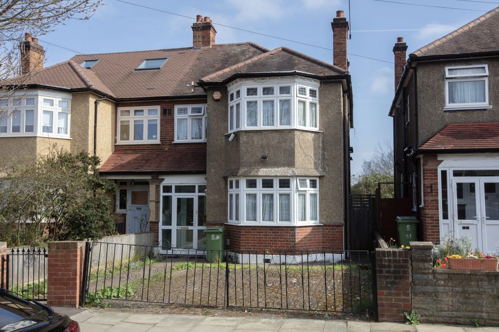 Property photo 1 of 11