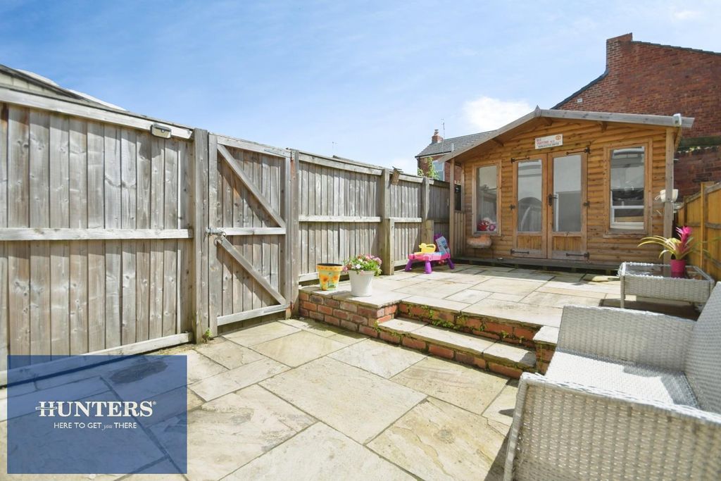 Property photo 2 of 12 Rear Garden 03.Jpg