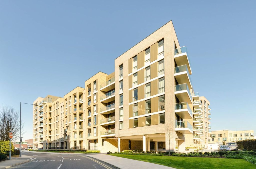 Property photo 1 of 19