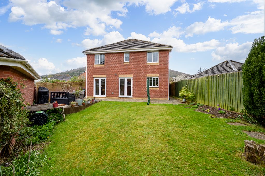 Property photo 3 of 17 Frome Valley Way-30