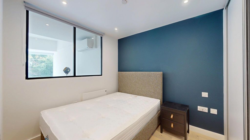 Property photo 3 of 21 Bedroom