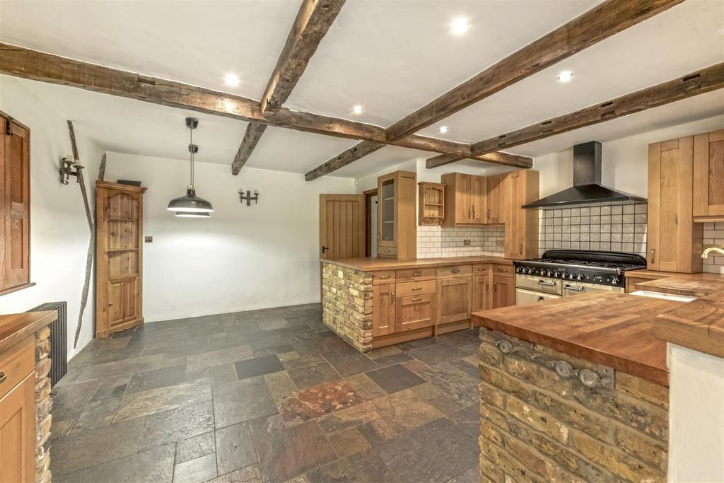 Property photo 3 of 24 13