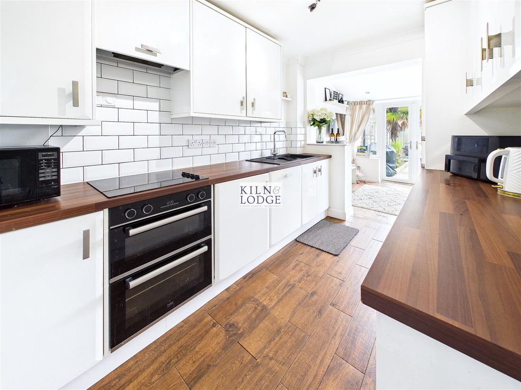 Property photo 3 of 18