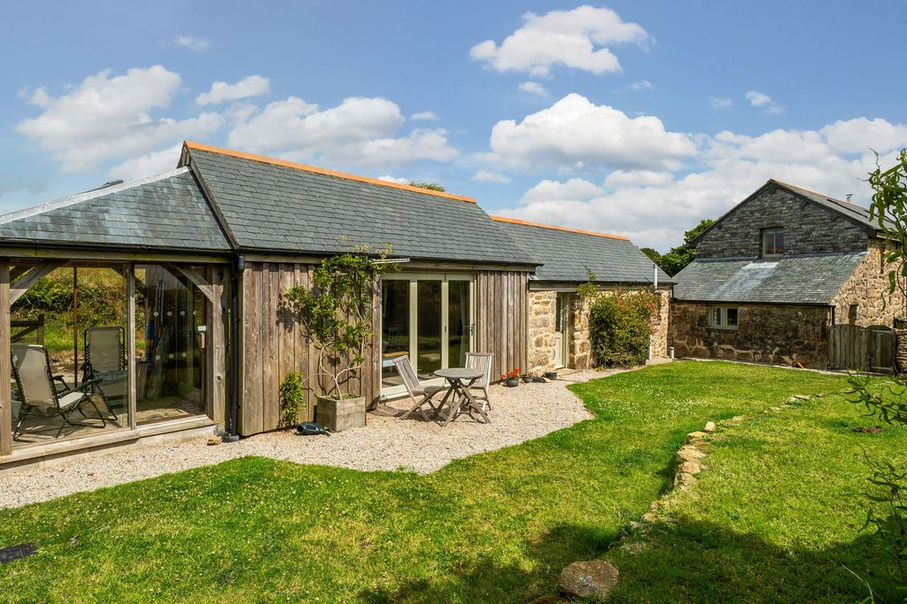 Property photo 2 of 37