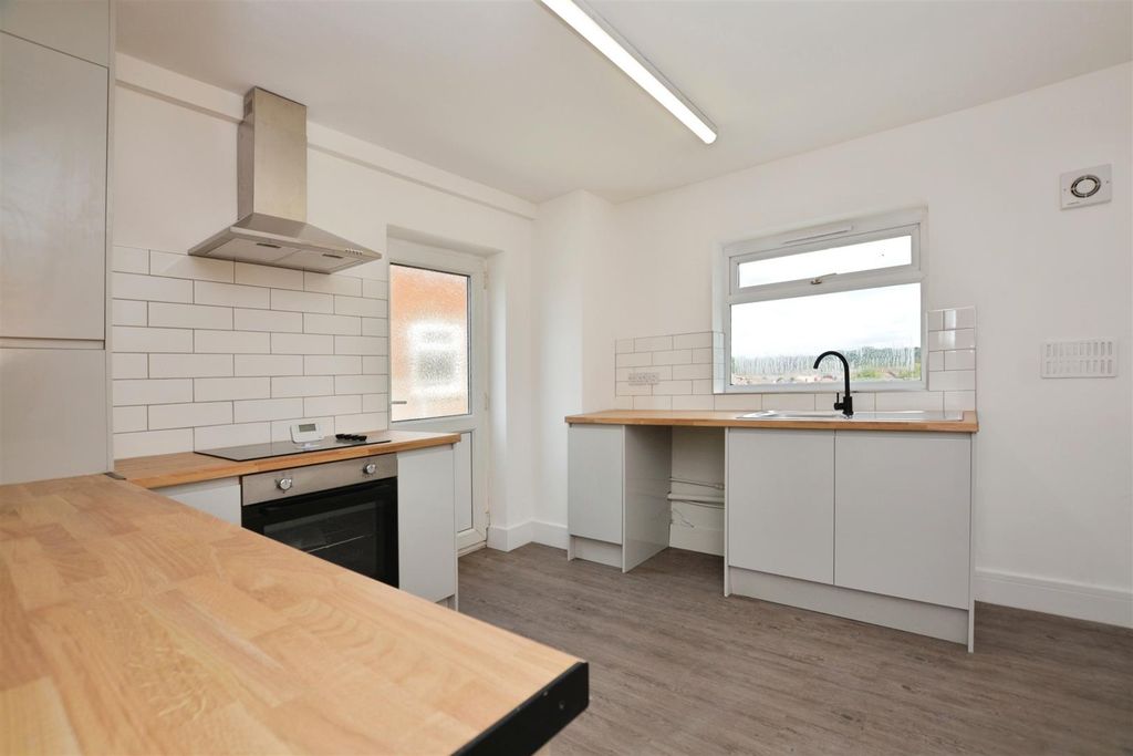 Property photo 2 of 12 1204Ccf0-Dsc_0045.Jpg