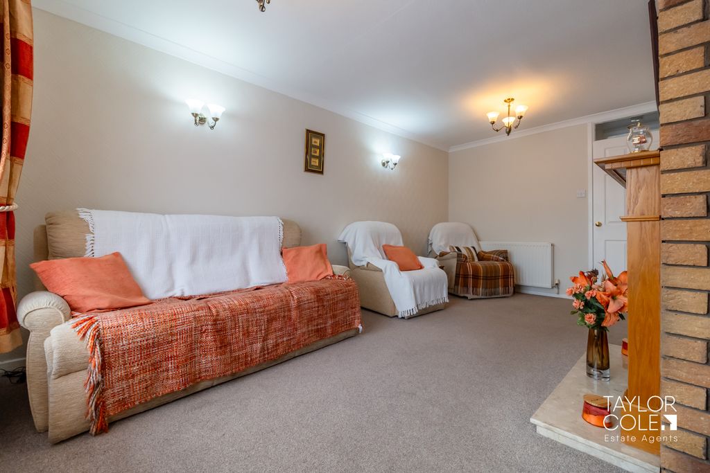 Property photo 2 of 19