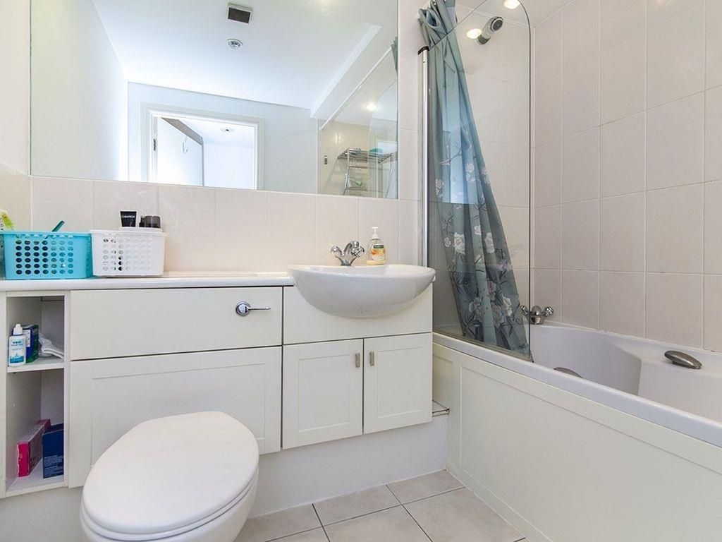 Property photo 2 of 15 Bathroom.Jpg