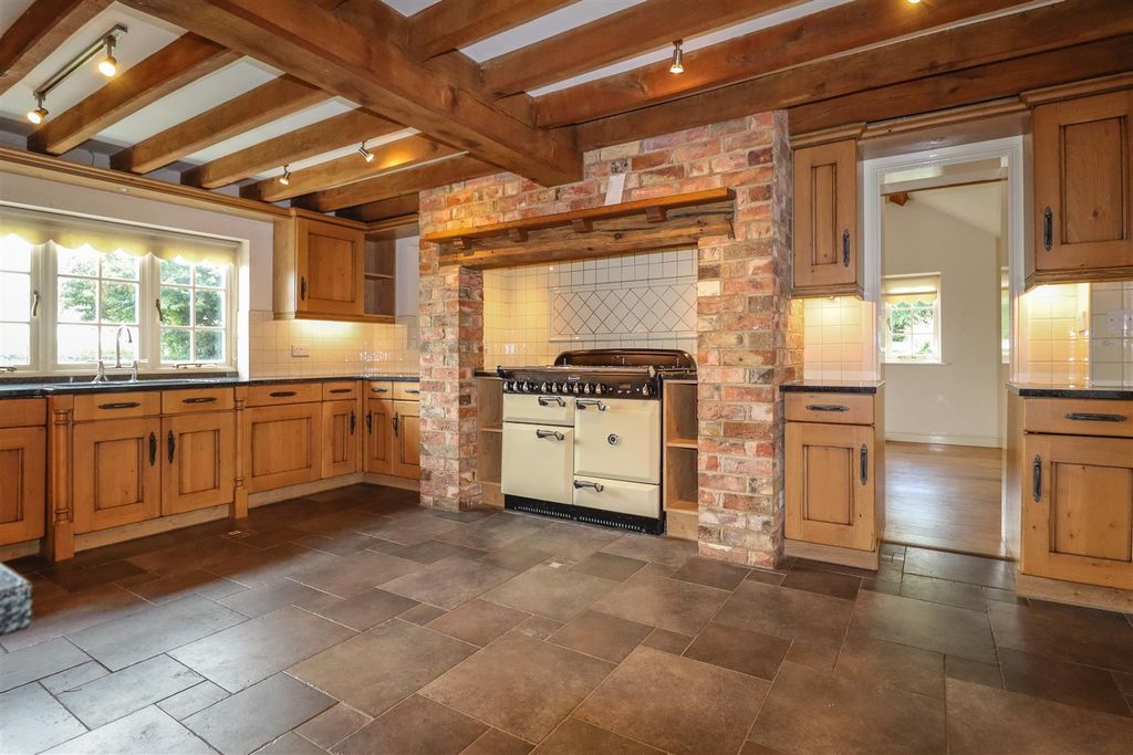 Property photo 3 of 61 Kitchen