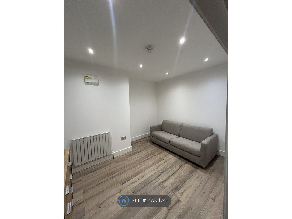 Property photo 2 of 9 Living Room