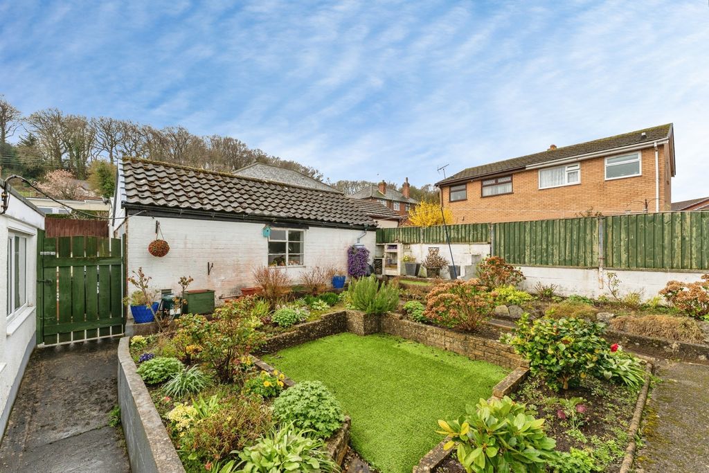 Property photo 3 of 32 Pbox-Img.Jpg