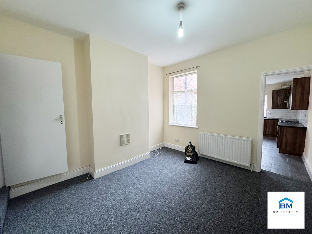 Property photo 2 of 6 Reception 2