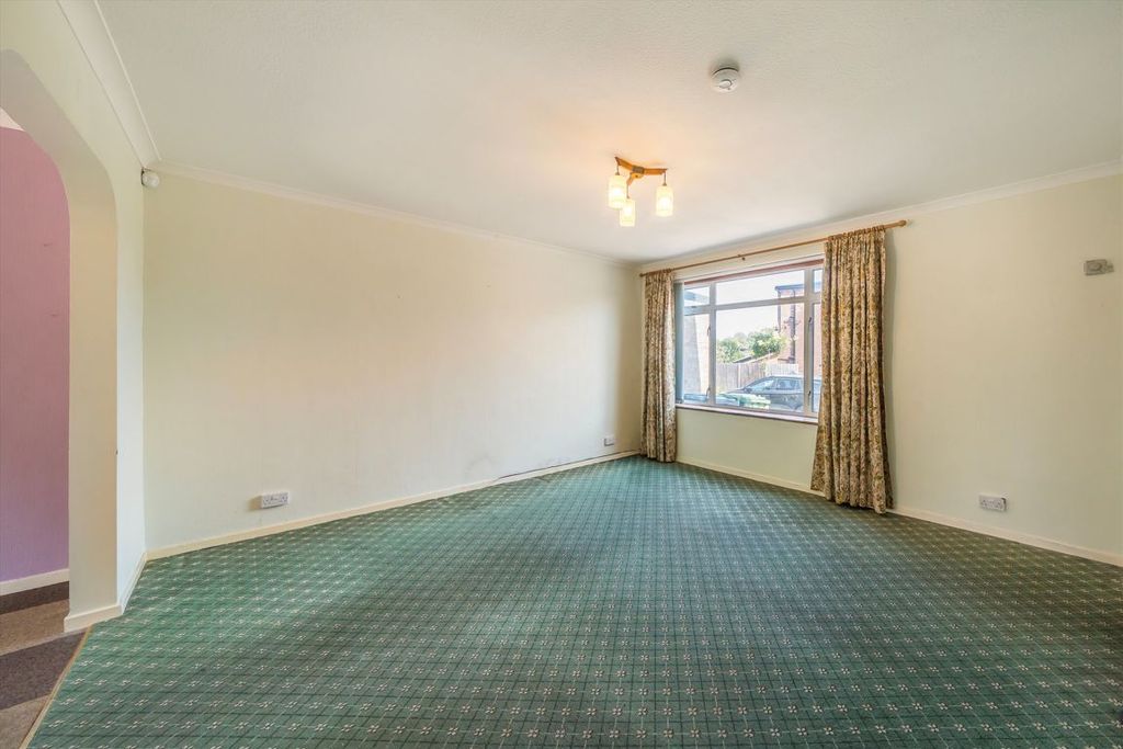 Property photo 2 of 8