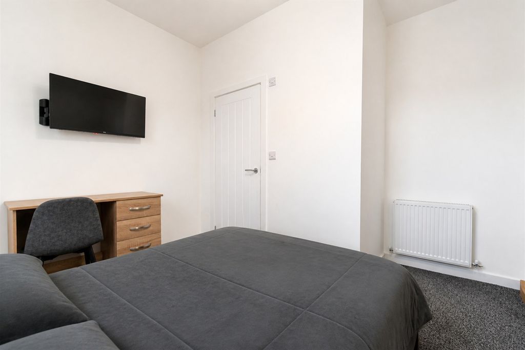 Property photo 2 of 31 Picture No. 02
