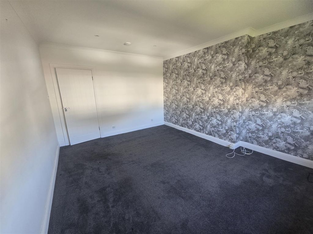 Property photo 2 of 6 11 Orchard Street 2 (2).Jpg