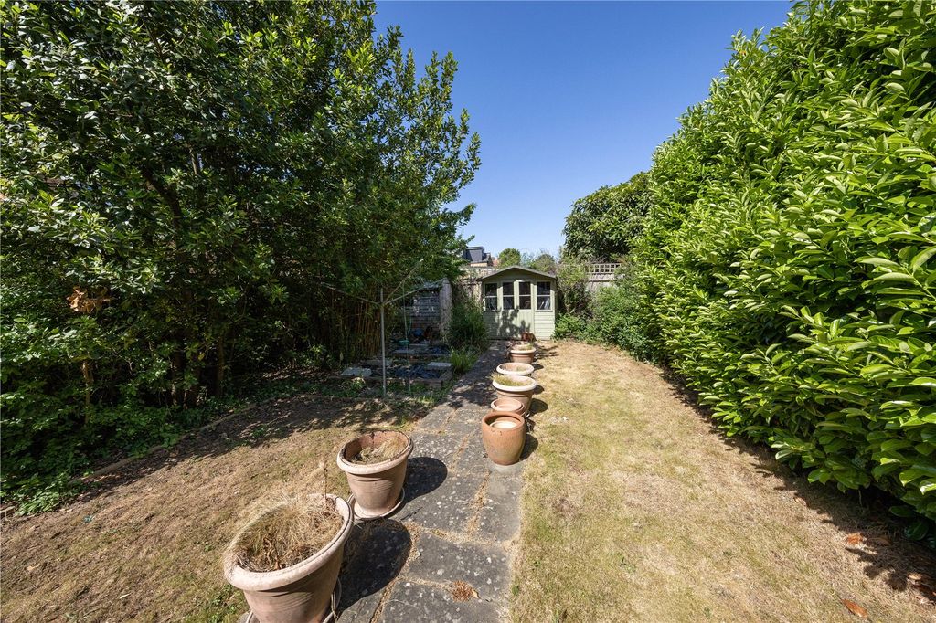 Property photo 2 of 15 Picture No. 18