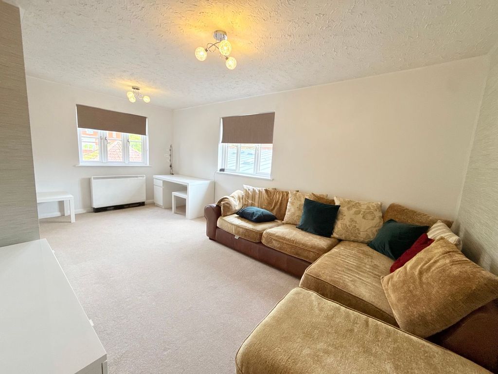 Property photo 2 of 9