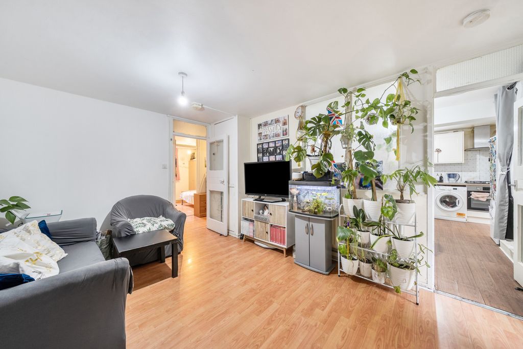 Property photo 2 of 17 Reception