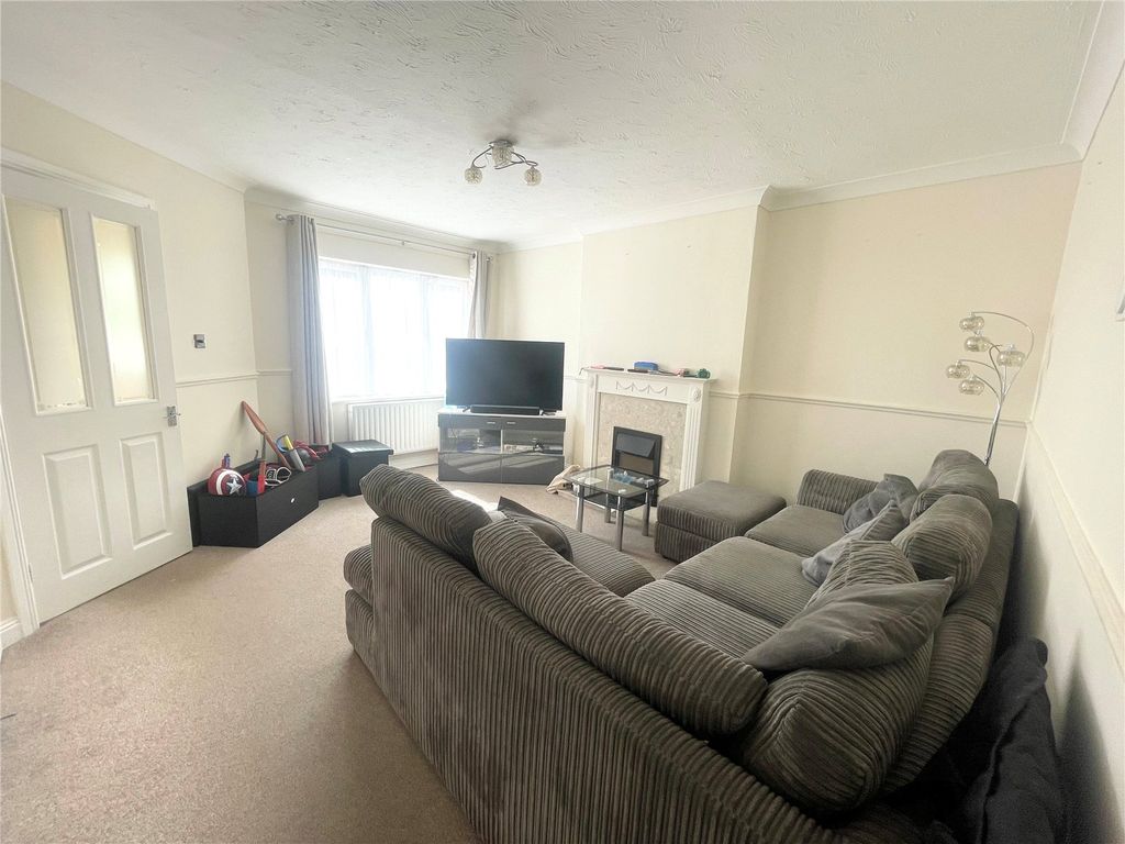 Property photo 2 of 12 Picture No. 33