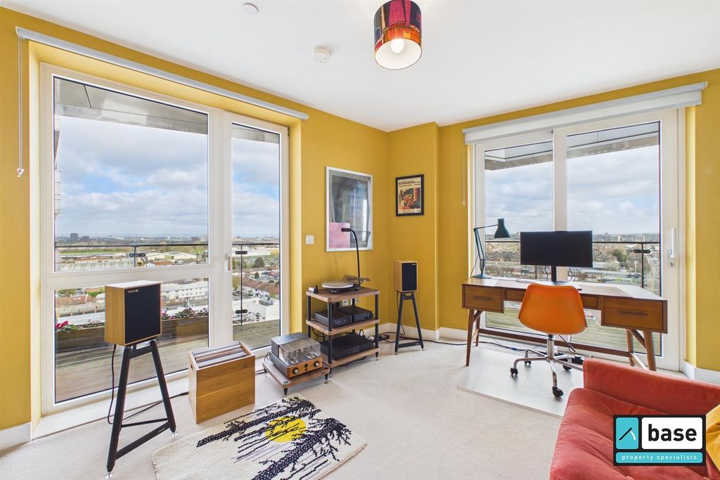 Property photo 2 of 28 Bedroom Two