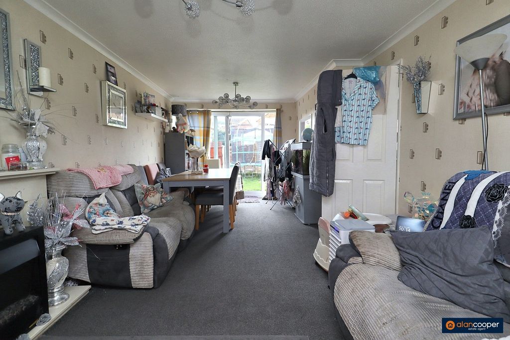 Property photo 3 of 21 4496113