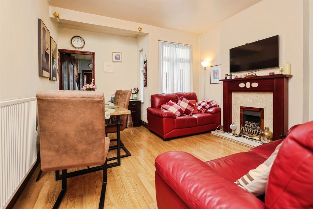 Property photo 3 of 15