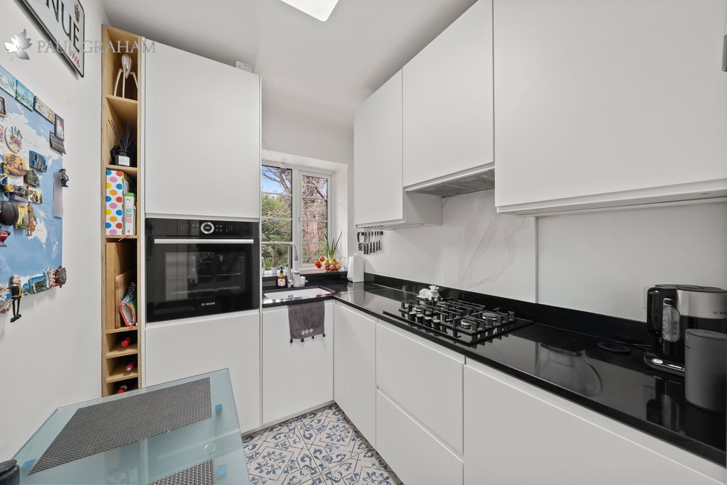 Property photo 3 of 17 Dsc05011