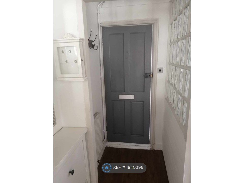 Property photo 3 of 26 Entrance