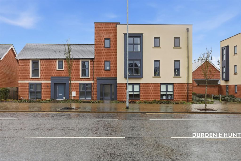 Property photo 1 of 13 Cordelia Drive