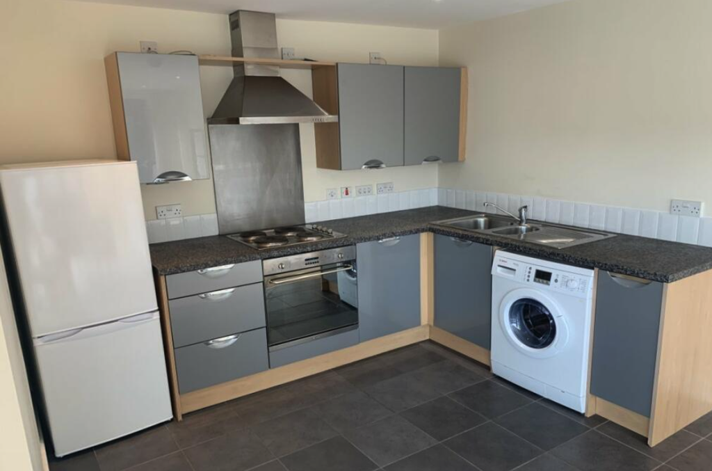 Property photo 3 of 4 3. Kitchen .Png