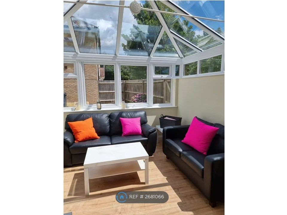 Property photo 1 of 11 Conservatory