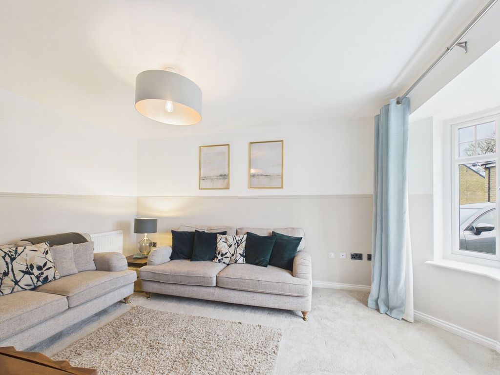 Property photo 2 of 28