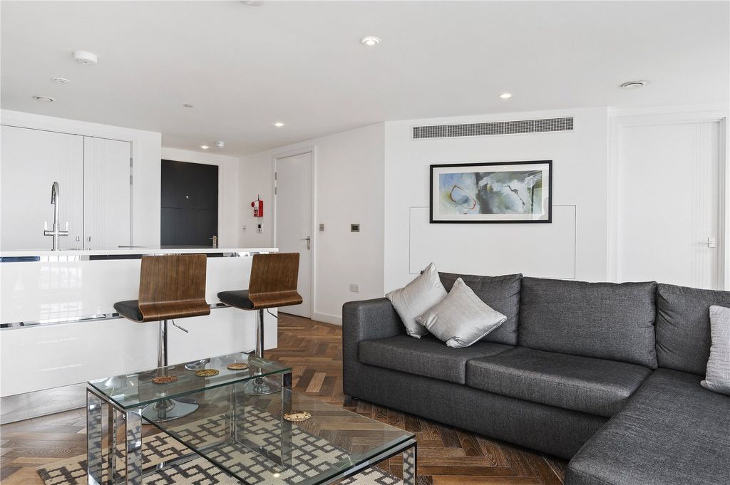Property photo 2 of 12 Open Plan Living