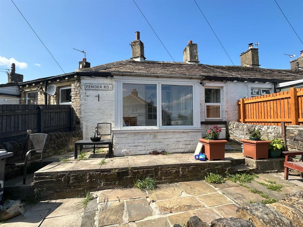 Property photo 1 of 8 External