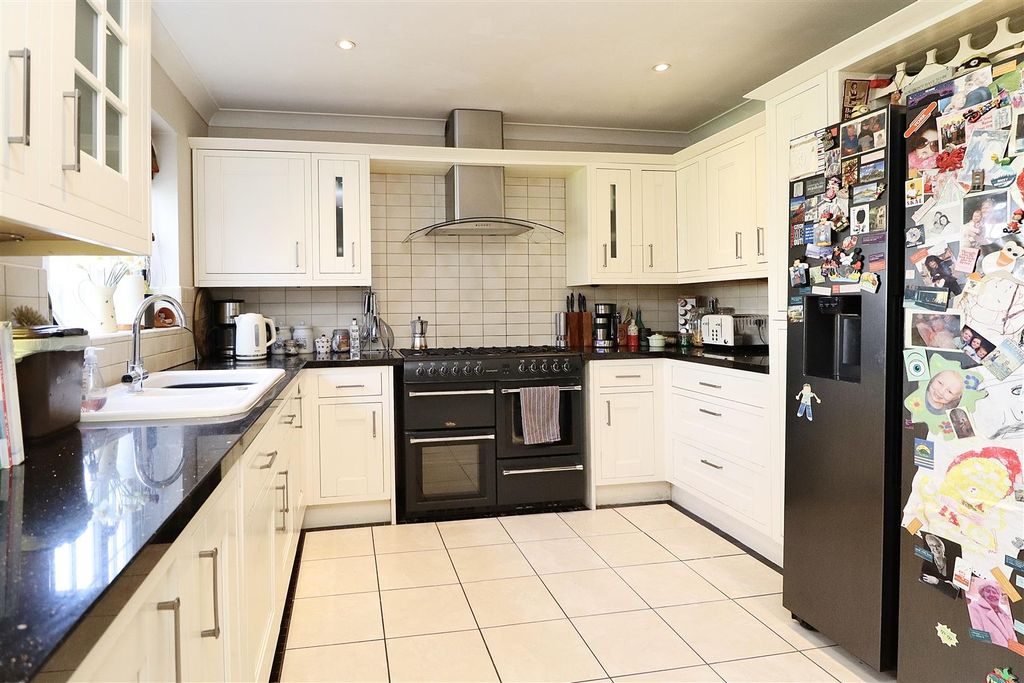 Property photo 3 of 23 Image00008.Jpeg