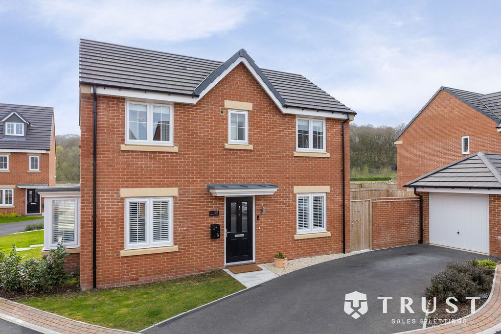 Property photo 1 of 45