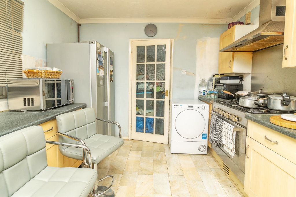 Property photo 3 of 29