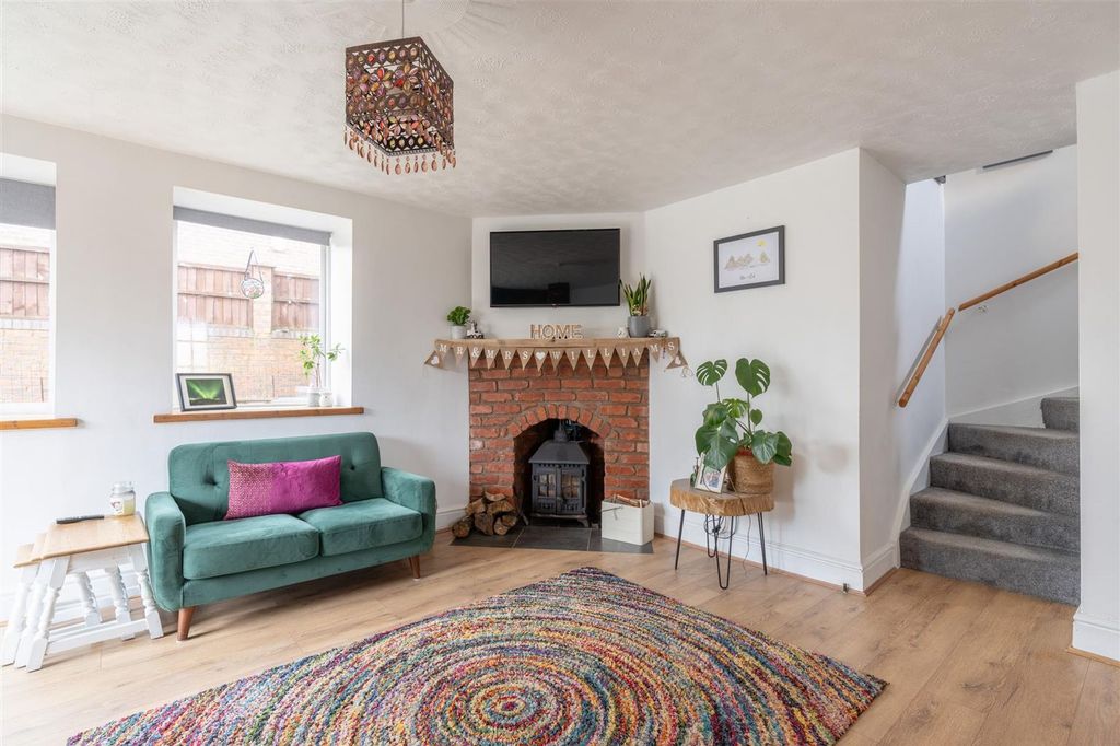 Property photo 2 of 10
