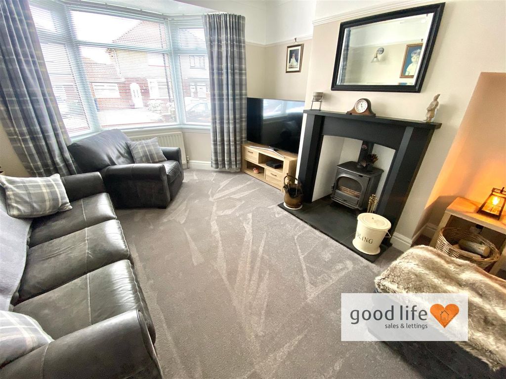 Property photo 2 of 18 20251004_102251917_Ios3Askern.Jpg