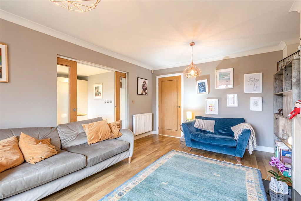 Property photo 3 of 27 Picture No. 32