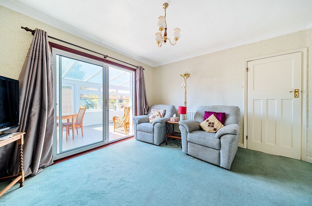 Property photo 3 of 22 1296612-22-682B53...