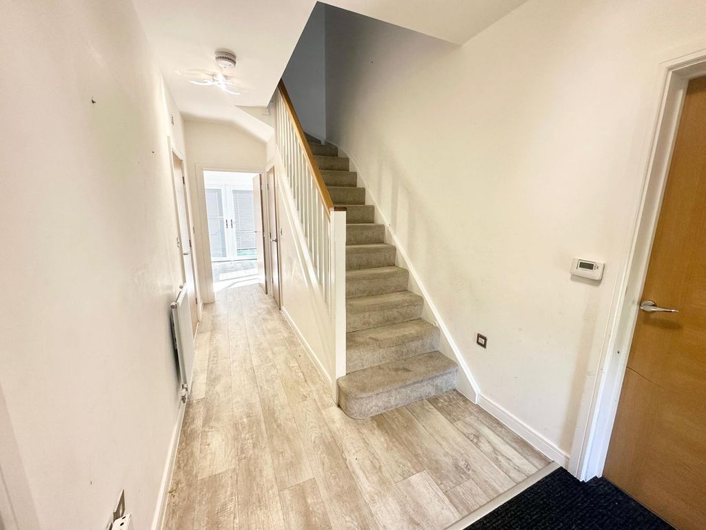 Property photo 2 of 18 Gallery