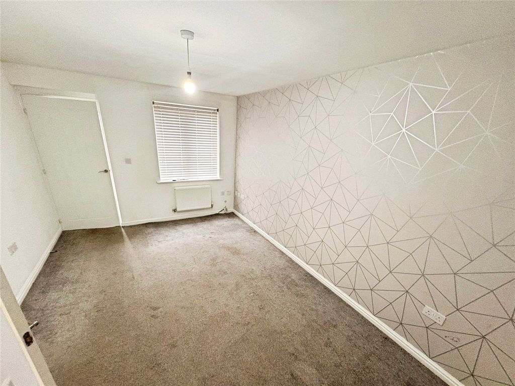 Property photo 2 of 12 Living Room