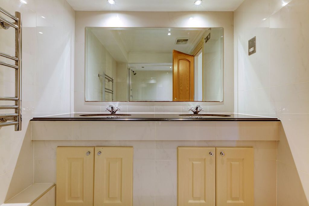 Additional image 17 of 2 bed flat for saleChateau Royale, Grouville JE3