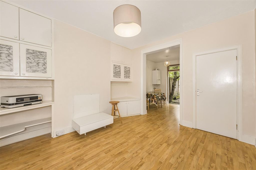 Property photo 3 of 21 3