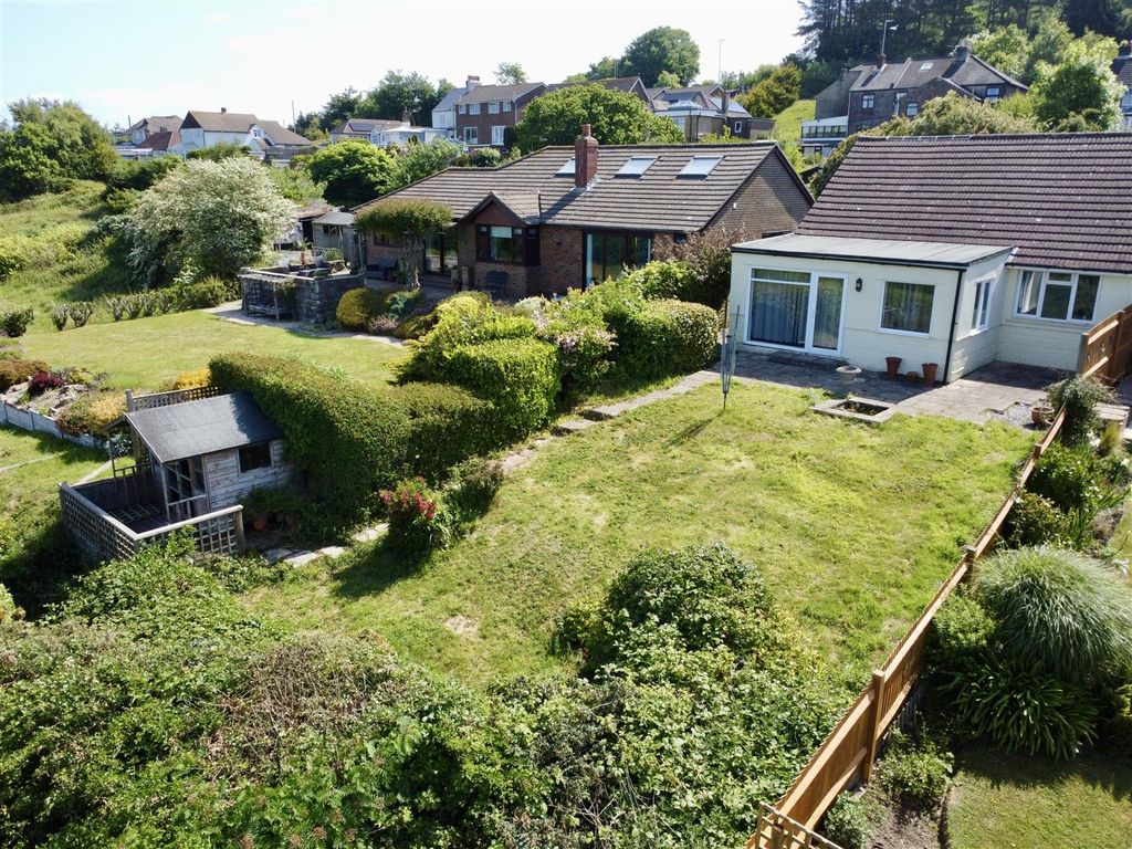 Property photo 1 of 21