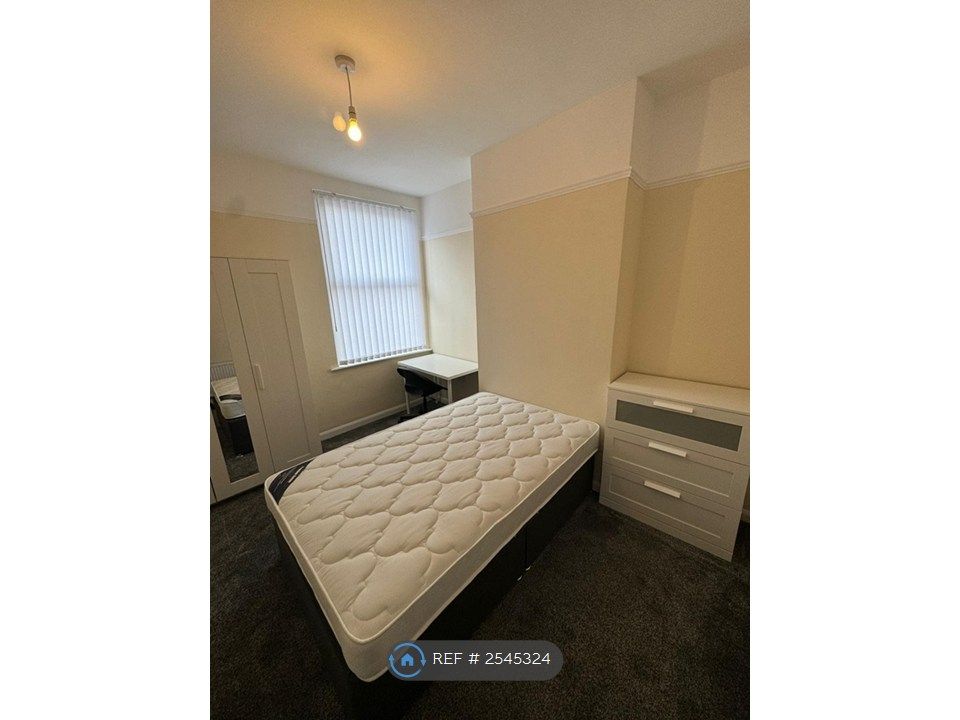 Property photo 2 of 21