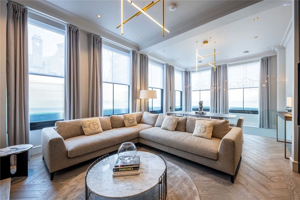 Property photo 2 of 15 Reception Room