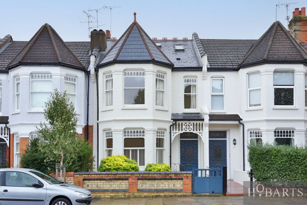 Property photo 1 of 18 An Exceptional 5- Bedroom Period Family Home  In Prime Muswell Hill