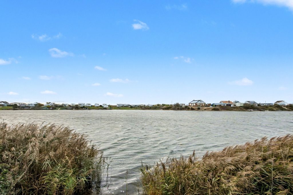 Property photo 2 of 11 4340373